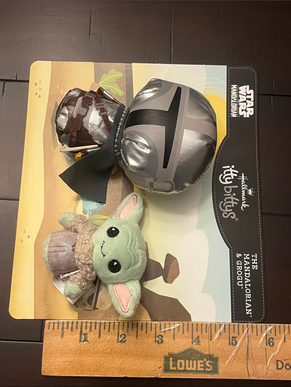 Hallmark Itty Bittys The Mandalorian & Grogu Star Wars Stuffed Animal Toys Set - Picture 7 of 7